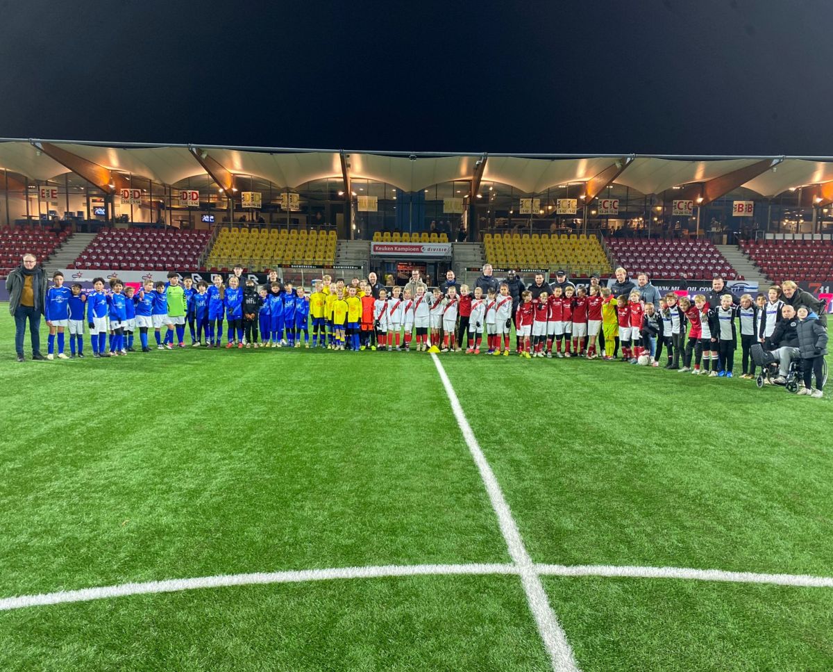 Telstar en regionale clubs bundelen krachten voor een geslaagde voetbalavond