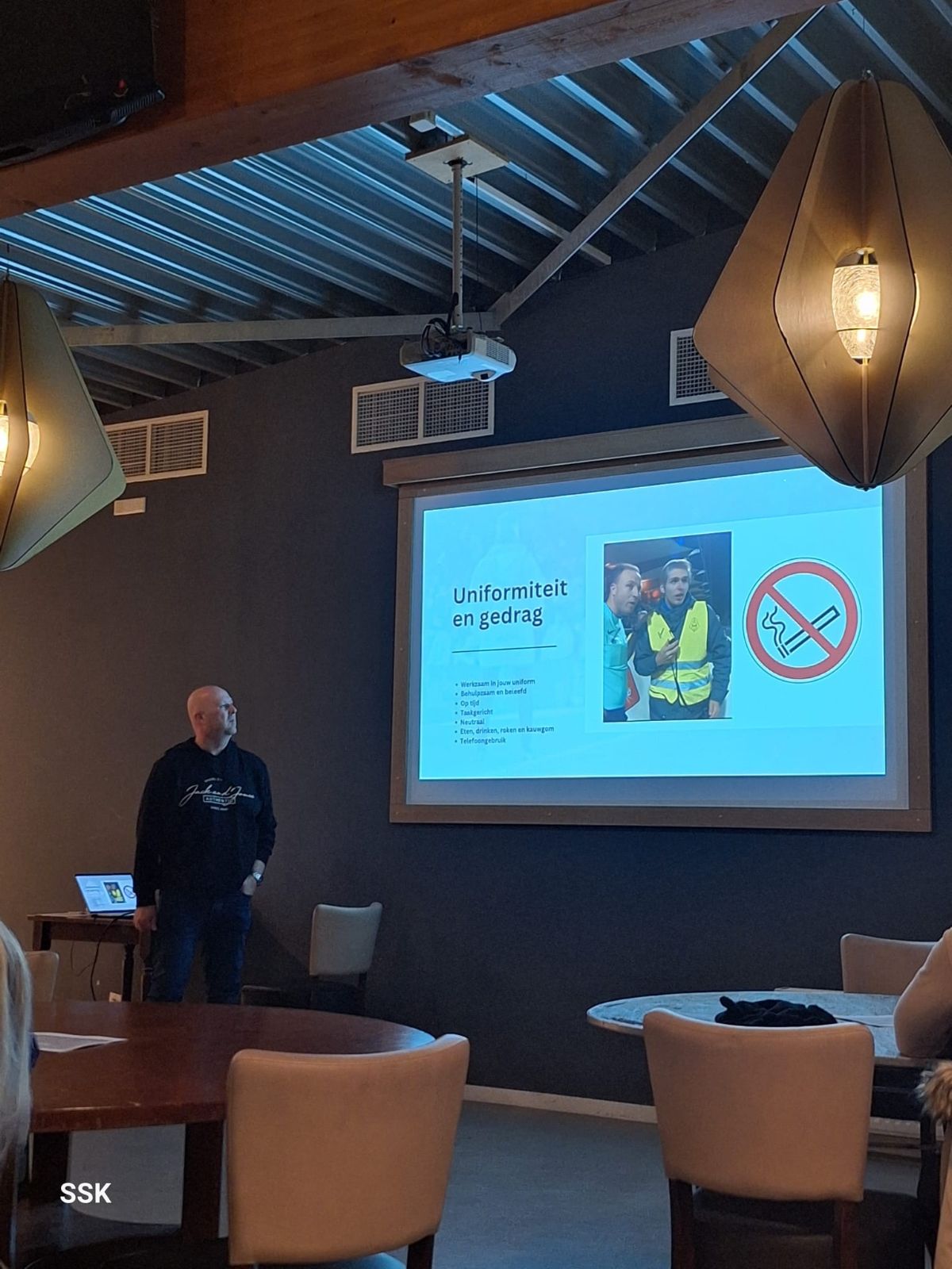 Telstar verwelkomt 11 nieuwe stewards na succesvolle training